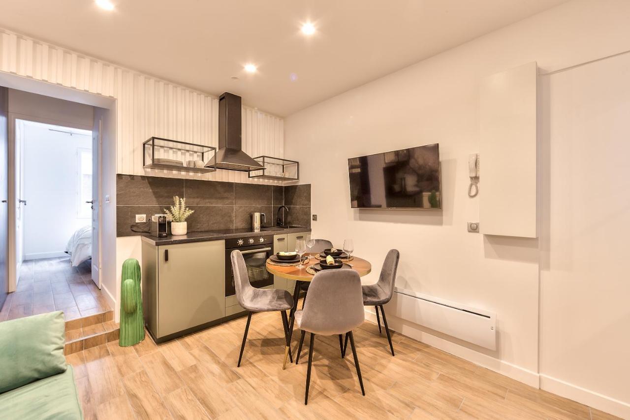 Appartement Superb And Cosy 2br In The Heart Of ! 3p Parijs